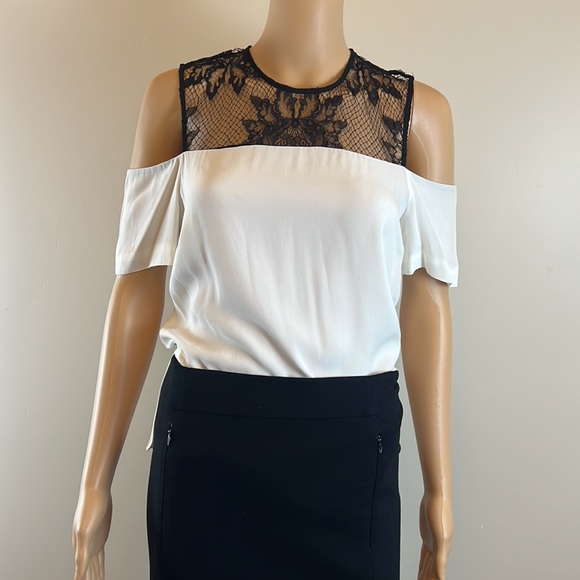 A.L.C. White Glyn Cold Shoulder Blouse with Black Lace - Picture 2 of 7
